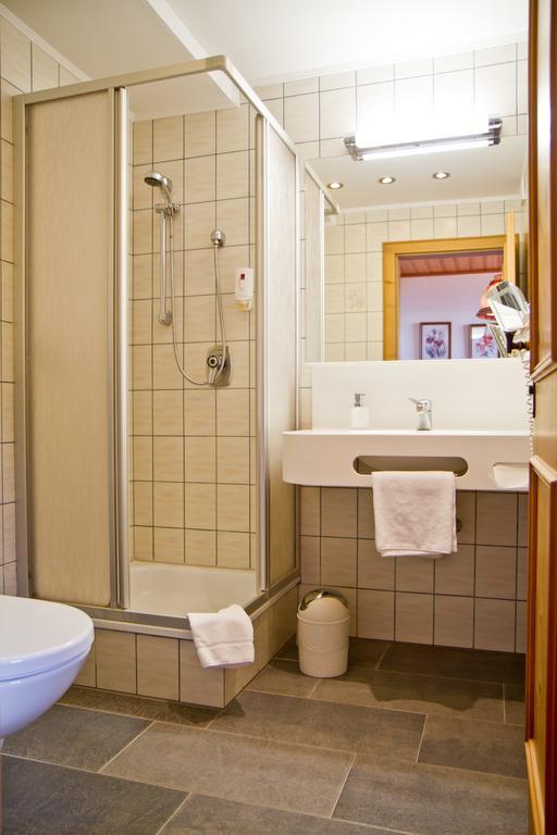 Gasthof-Hotel Bramosen Weyregg Room photo